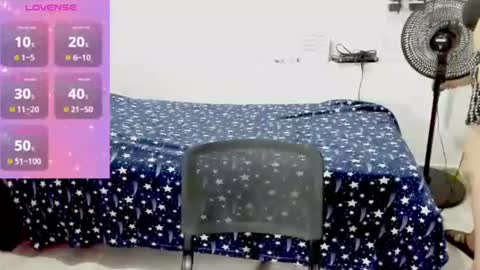 lili online show from July 13, 9:06 pm