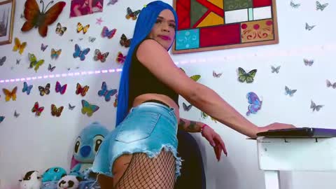 sweetsultrysiren online show from February 20, 5:23 am