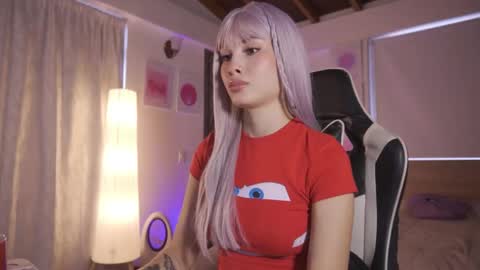 Cat independent model  online show from February 26, 9:58 pm