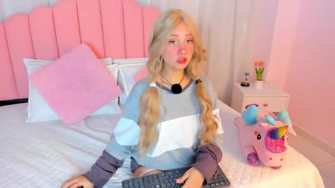 sweett_fire online show from April 15, 5:42 pm