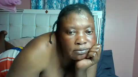 sweett_melly online show from February 13, 9:38 pm
