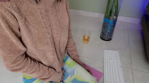    online show from February 1, 11:06 pm