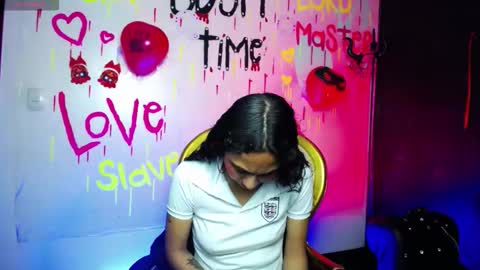 Snapshot of sweett_pleasure chatting on October 19, 1:56 pm Sweett pleasure online show from October 19, 1:56 pm
