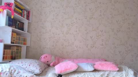 Lisa online show from April 15, 10:33 am