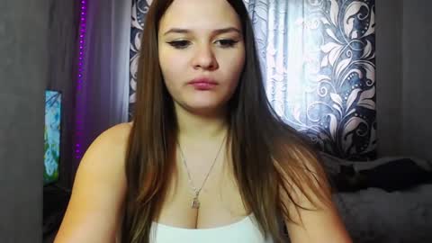 SweetTChloe online show from May 13, 9:39 am