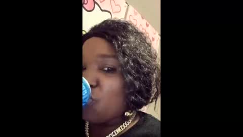 Snapshot of sweettea0381 chatting on December 16, 2:38 am sweettea0381 online show from December 16, 2:38 am