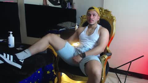 Snapshot of sweettguy_ chatting on May 31, 12:23 pm Jei online show from May 31, 12:23 pm