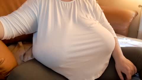 Maya online show from February 14, 11:10 am