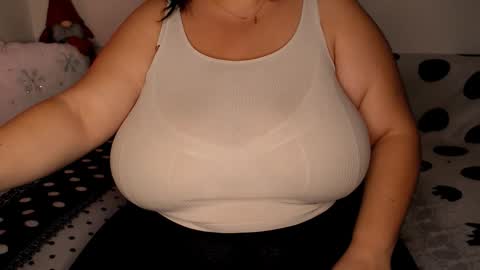 Maya online show from December 3, 8:45 am