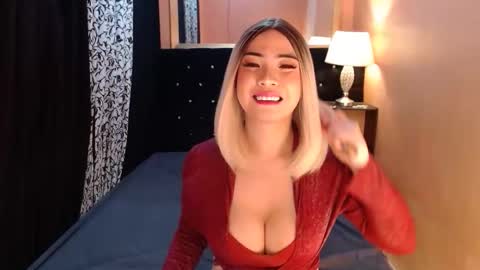 Snapshot of sweettrixiee chatting on April 21, 12:44 pm Ms trixiee online show from April 21, 12:44 pm