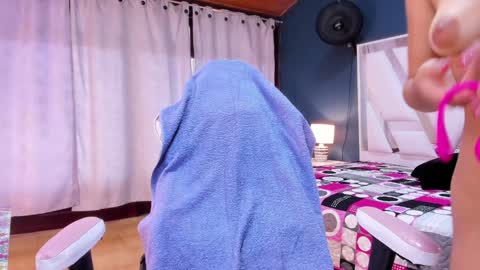 Snapshot of sweettyalondra chatting on February 6, 10:00 pm ALONDRA online show from February 6, 10:00 pm