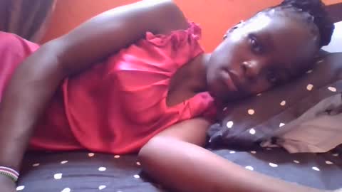 sweetvallerie online show from March 17, 9:45 am