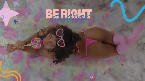 sweetviolet___ online show from April 16, 12:28 pm