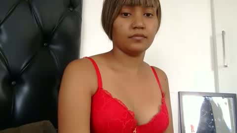 Snapshot of sweetwhisper4u chatting on June 3, 11:24 am katie online show from June 3, 11:24 am