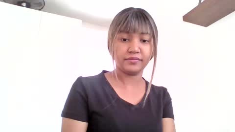 Snapshot of sweetwhisper4u chatting on June 22, 5:37 am katie online show from June 22, 5:37 am