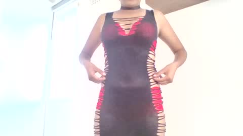 Snapshot of sweetwhisper4u chatting on June 24, 5:17 am katie online show from June 24, 5:17 am