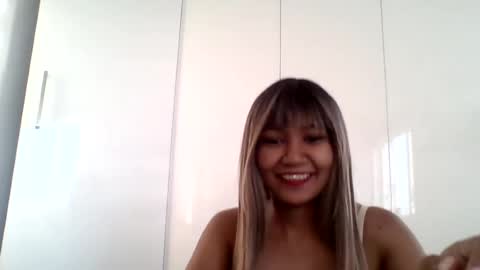 Snapshot of sweetwhisper4u chatting on June 26, 5:34 am katie online show from June 26, 5:34 am