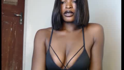 sweetxxboobsx online show from February 1, 8:35 am