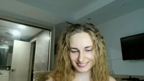 sweety_fruits online show from February 22, 3:10 pm