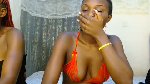 Snapshot of sweety_spixxy chatting on April 28, 2:27 am Dolly online show from April 28, 2:27 am