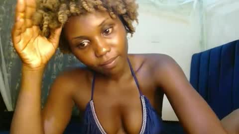 Snapshot of sweety_spixxy chatting on May 10, 8:58 pm Dolly online show from May 10, 8:58 pm