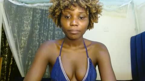 Snapshot of sweety_spixxy chatting on May 11, 10:21 am Dolly online show from May 11, 10:21 am