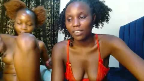 Snapshot of sweety_spixxy chatting on May 18, 6:03 pm Dolly online show from May 18, 6:03 pm