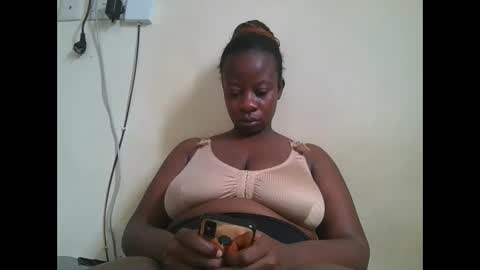 Snapshot of sweetyass25 chatting on September 9, 6:13 am sweetyass25 online show from September 9, 6:13 am