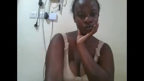 Snapshot of sweetyass25 chatting on September 12, 4:45 am sweetyass25 online show from September 12, 4:45 am