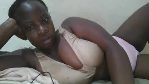 Snapshot of sweetyass25 chatting on September 12, 5:02 pm sweetyass25 online show from September 12, 5:02 pm