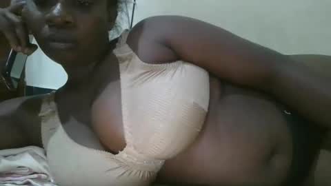 Snapshot of sweetyass25 chatting on September 14, 6:29 pm sweetyass25 online show from September 14, 6:29 pm