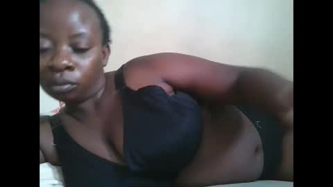 Snapshot of sweetyass25 chatting on September 17, 6:59 am sweetyass25 online show from September 17, 6:59 am