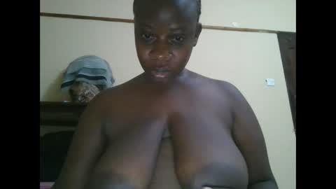 Snapshot of sweetyass25 chatting on October 17, 7:27 pm sweetyass25 online show from October 17, 7:27 pm