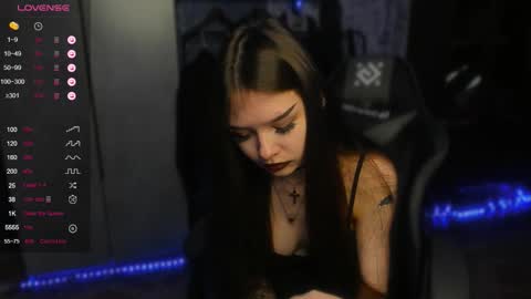 Snapshot of sweetydeviliya chatting on October 13, 6:13 am sweetydeviliya online show from October 13, 6:13 am