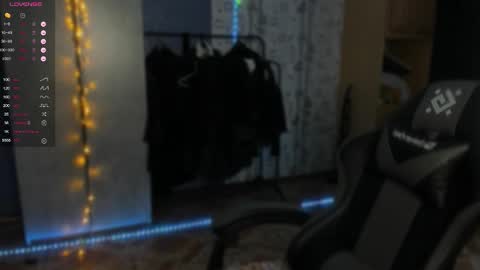 Snapshot of sweetydeviliya chatting on December 15, 4:17 am sweetydeviliya online show from December 15, 4:17 am