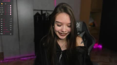 Snapshot of sweetydeviliya chatting on January 19, 4:05 am sweetydeviliya online show from January 19, 4:05 am