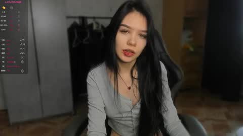 Snapshot of sweetydeviliya chatting on February 9, 9:35 am sweetydeviliya online show from February 9, 9:35 am