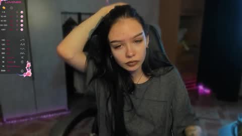 Snapshot of sweetydeviliya chatting on February 17, 3:47 am sweetydeviliya online show from February 17, 3:47 am