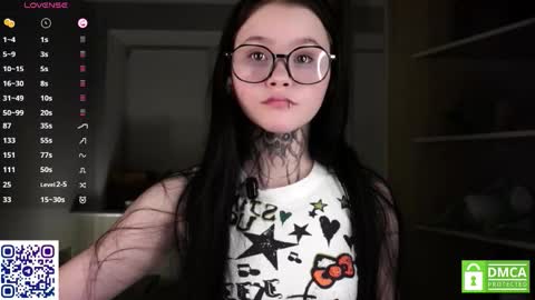 Astrid online show from November 13, 8:08 pm