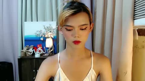 Snapshot of sweetytrannygirlxx chatting on December 4, 3:48 am Megan online show from December 4, 3:48 am