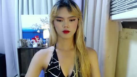 Snapshot of sweetytrannygirlxx chatting on December 12, 4:26 am Megan online show from December 12, 4:26 am