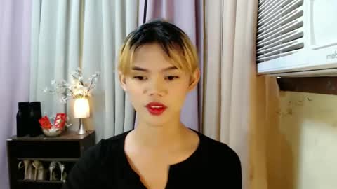 Snapshot of sweetytrannygirlxx chatting on December 23, 4:33 am Megan online show from December 23, 4:33 am