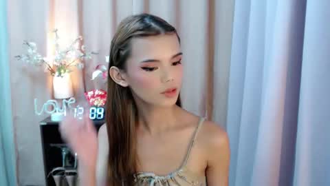 Snapshot of sweetytrannygirlxx chatting on September 23, 4:04 am Megan online show from September 23, 4:04 am
