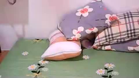 Sweetyummygirl online show from July 12, 11:07 pm