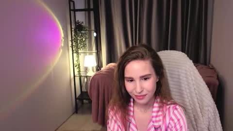 Snapshot of swetskitt chatting on October 11, 5:17 am Milana online show from October 11, 5:17 am