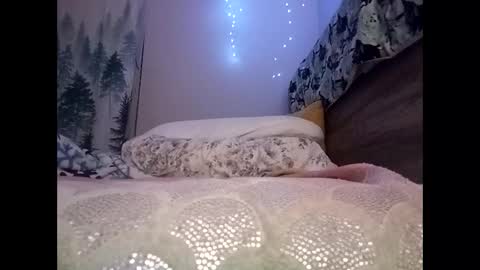 swollenclitneedsdad online show from November 14, 6:01 am