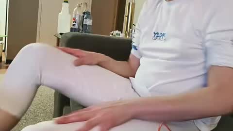 Snapshot of swontguy2025 chatting on March 10, 7:42 am swontguy2025 online show from March 10, 7:42 am