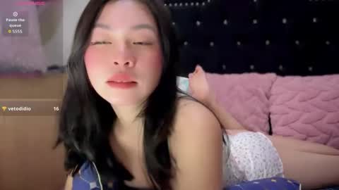 Holly online show from June 1, 10:39 am