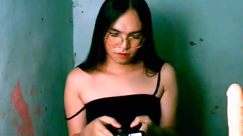 Snapshot of swyt_soleil chatting on September 11, 7:47 pm swyt_soleil online show from September 11, 7:47 pm