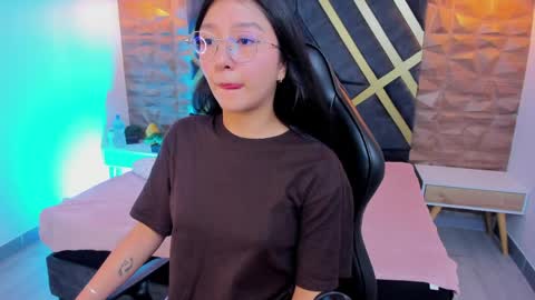 Sydney online show from April 17, 11:19 pm